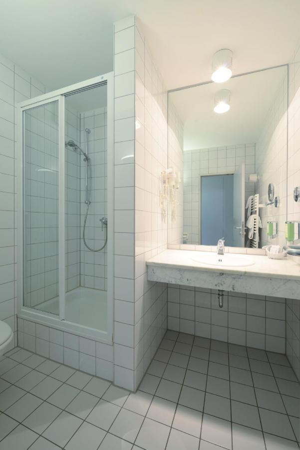 Campus.Guest Hotel Stuttgart Room photo
