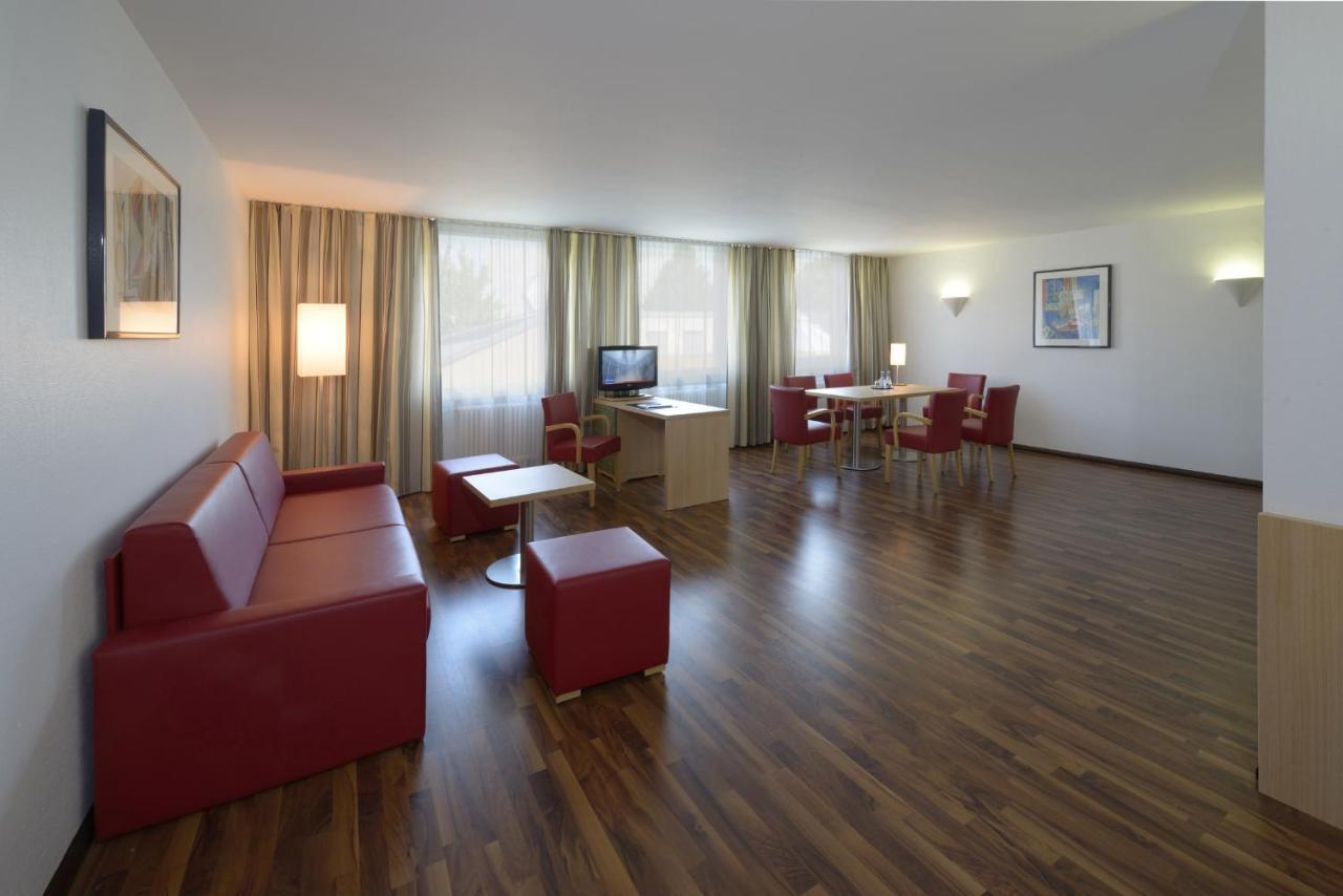 Campus.Guest Hotel Stuttgart Room photo